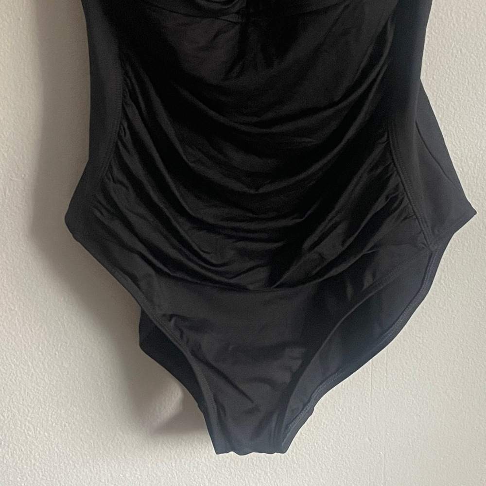La Blanca Island Goddess Black Rouched One Piece Swimsuit 18W - Picture 6 of 12